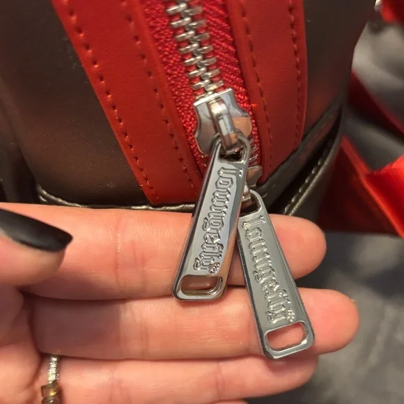 NWOT Loungefly Red and Brown Buccaneers Backpack - Picture 4 of 11